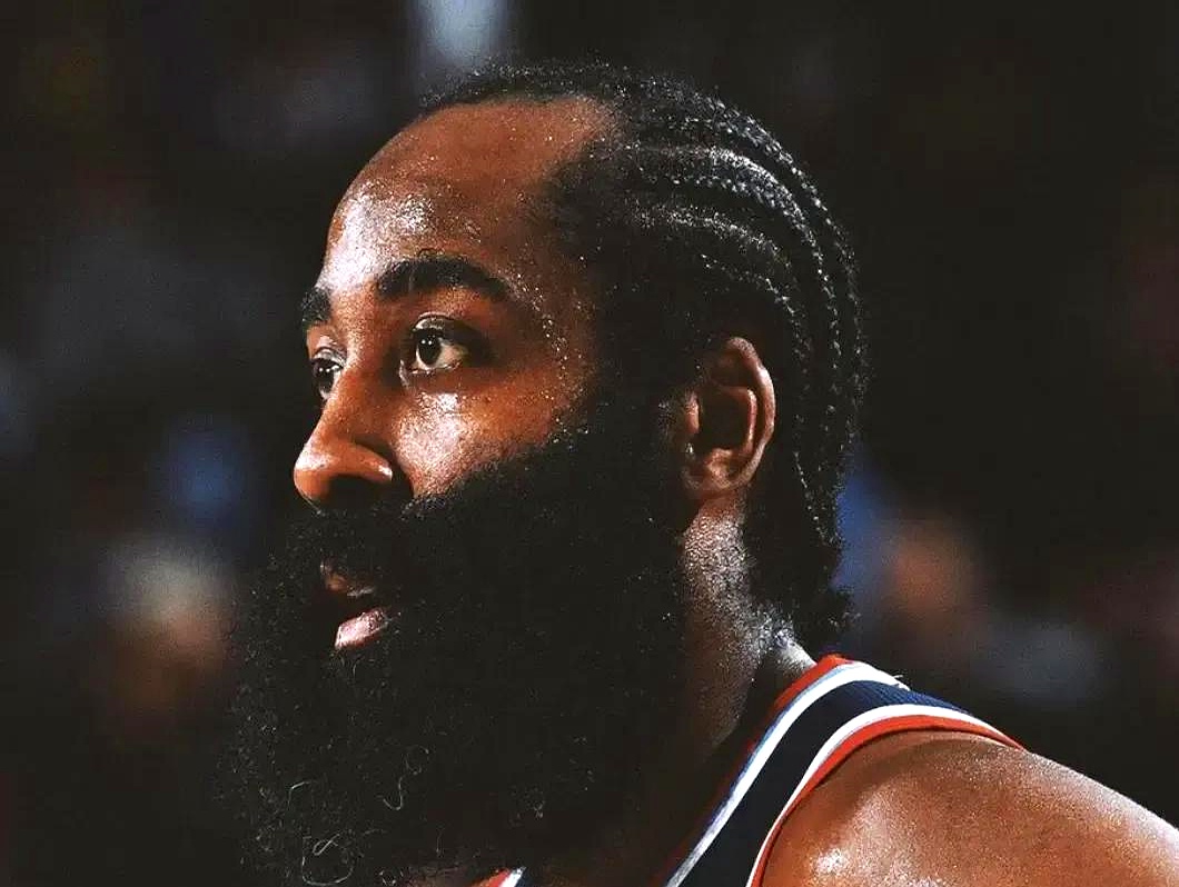 开云-德罗巴迎来十二赛季出色发挥，阿森纳观众热烈欢呼！再创辉煌时刻-开云