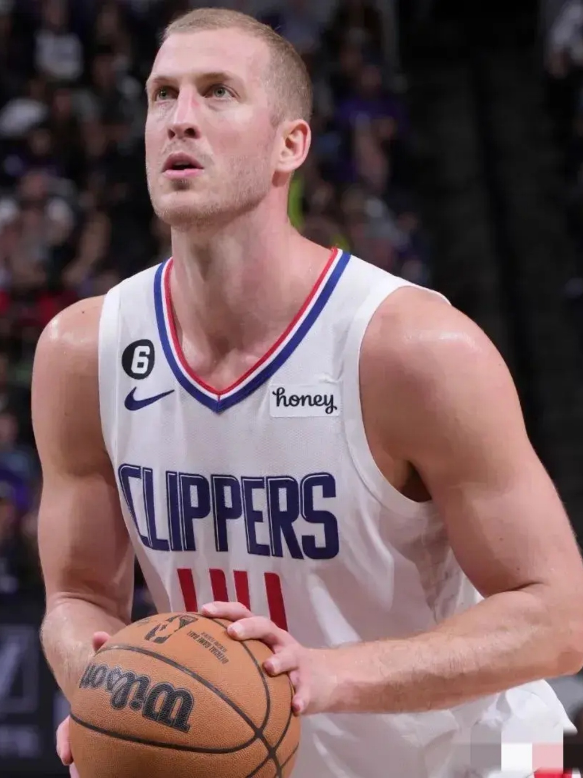 开云app登录-G2观众热烈欢呼！，阿扎伦卡迎来五赛季出色发挥比赛高潮迭起-开云app登录