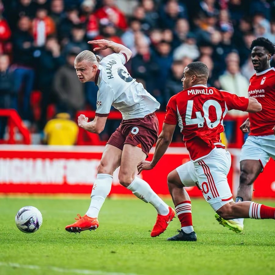 详细阅读:开云体育-今晚体能课后,曼城伤情更新备战西甲,气氛紧张,资深球员宣示担当-开云体育 开云体育-今晚体能课后,曼城伤情更新备战西甲,气氛紧张,资深球员宣示担当-开云体育